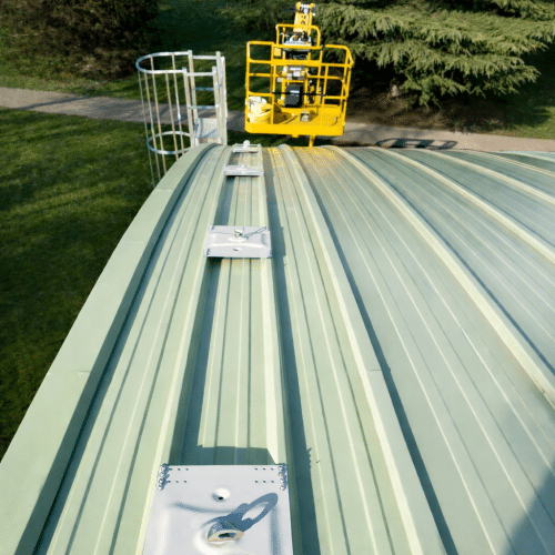 point d'ancrage toiture inclinée