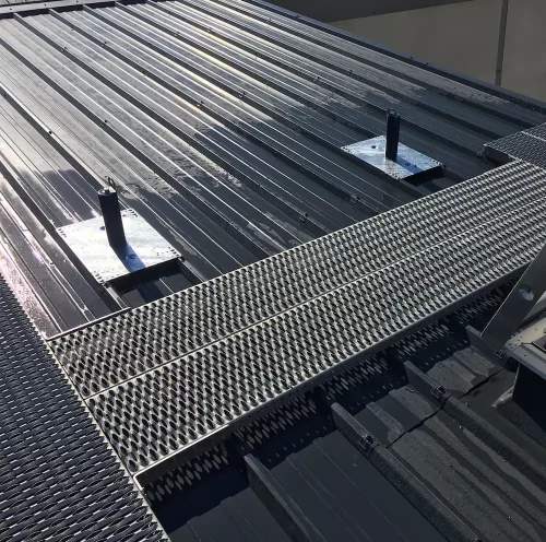 point d ancrage bac en acier sec