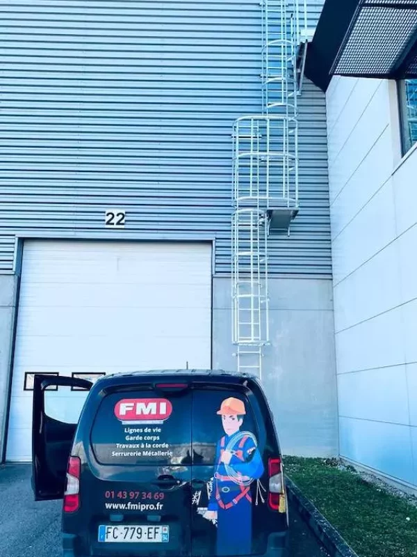 securite en hauteur echelle a crinoline fmi pro